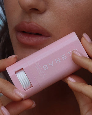 חדש באתר סטיק ווקס לשיער ומסקרה קליק חומה